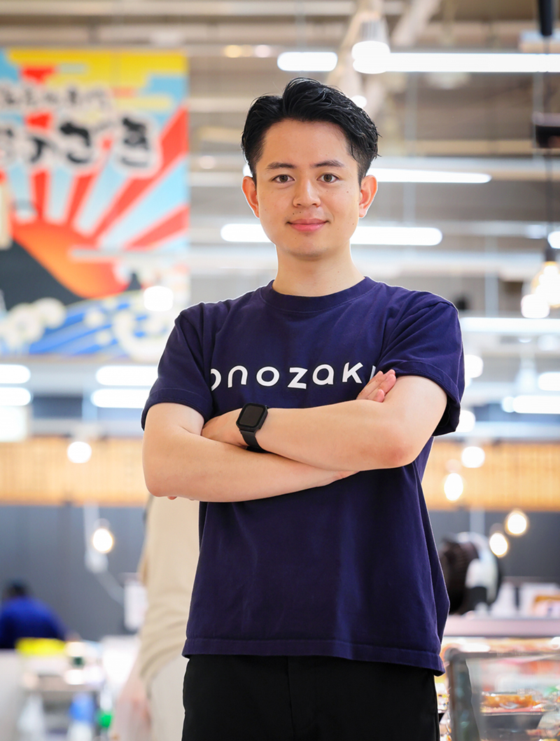 経営理念は魚を通じて「街をもっと多彩に、もっと面白く」。若き4代目