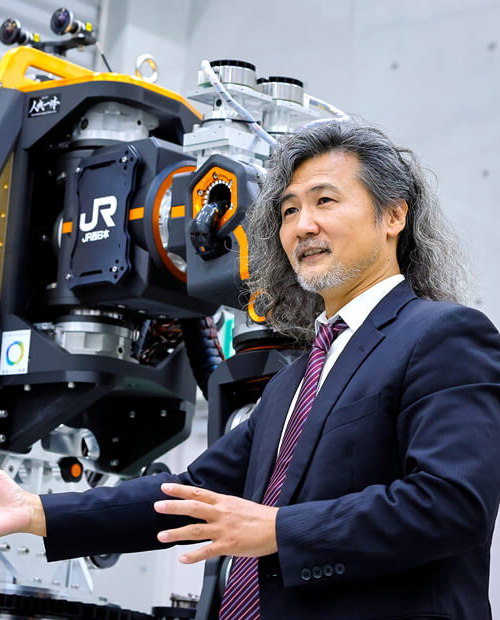 Development of Anthropomorphic Heavy Machinery that enables a 